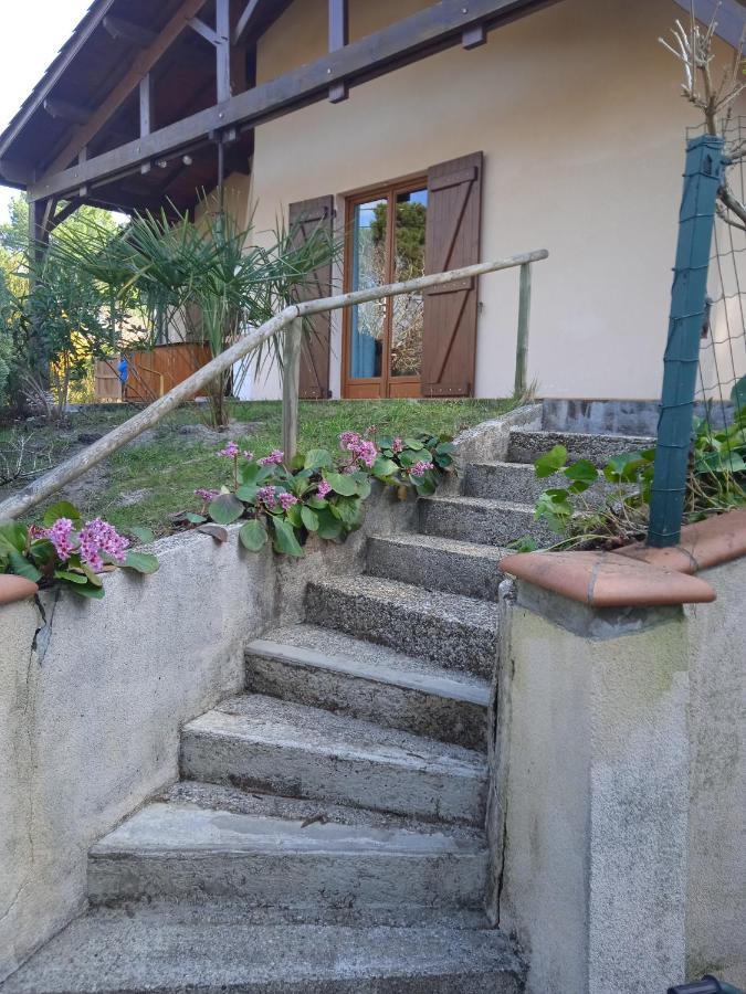 Maison Au Dessus Du Lac De Бискарос Екстериор снимка